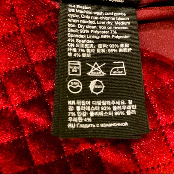 Paris Atelier Burgundy Quilted Velour Mini Skirt - Size 4 - Picture 8 of 8